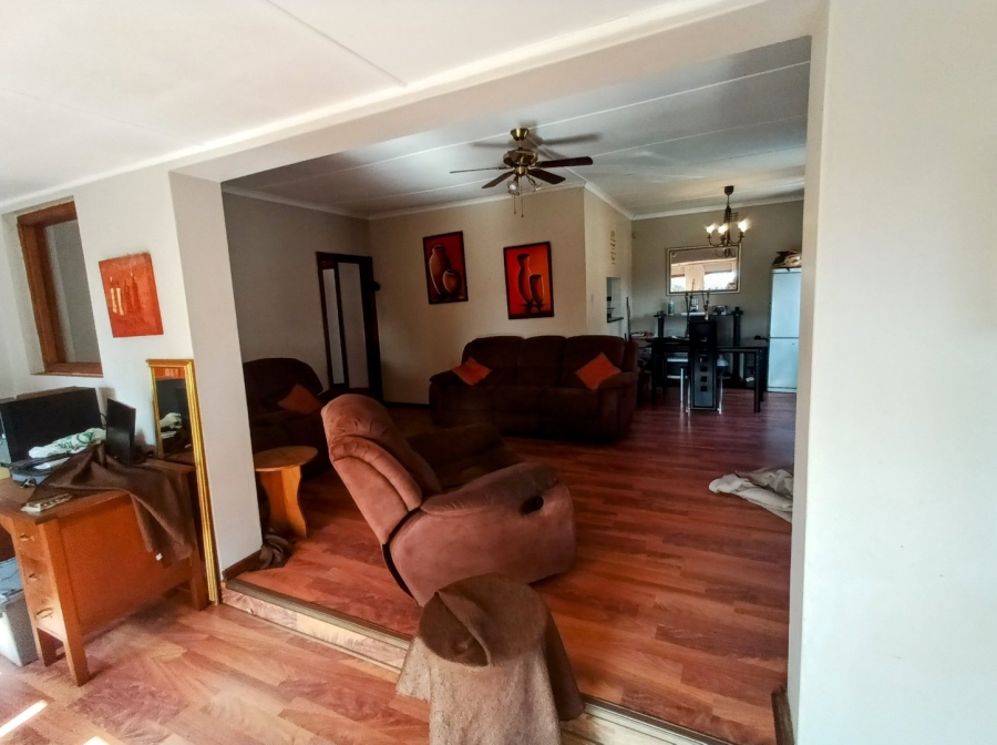 6 Bedroom Property for Sale in Gonubie North Eastern Cape